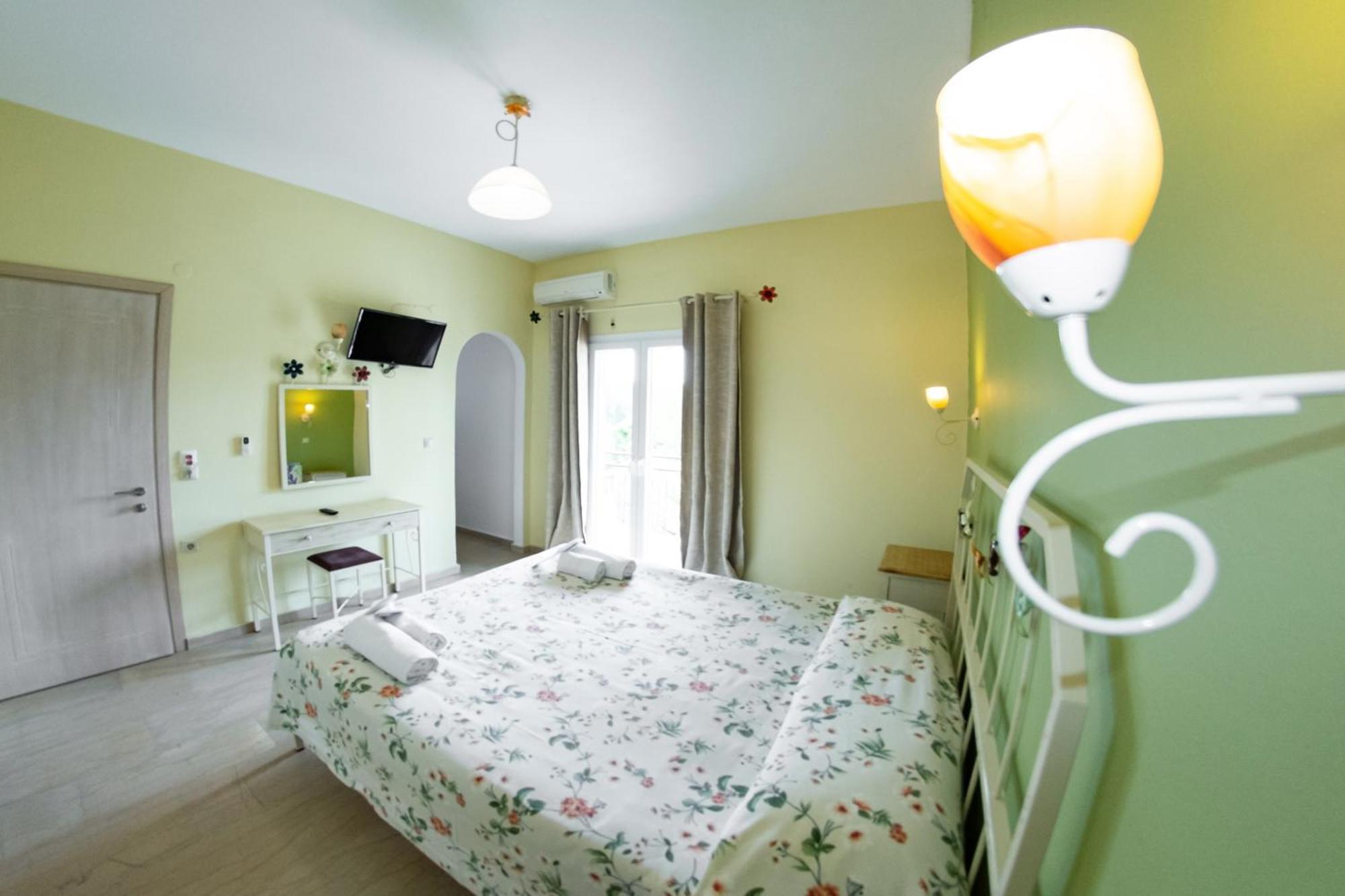 Taxi Driver Apartments Paleokastritsa Zewnętrze zdjęcie
