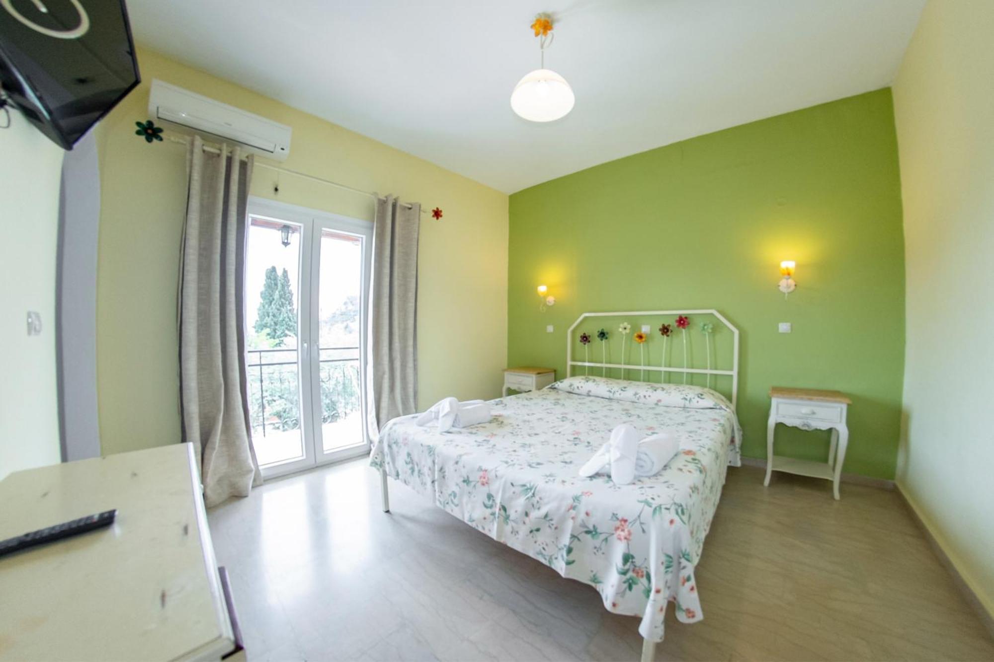 Taxi Driver Apartments Paleokastritsa Zewnętrze zdjęcie